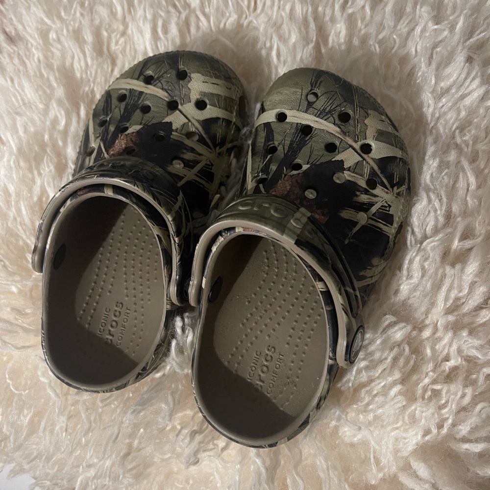 Crocs